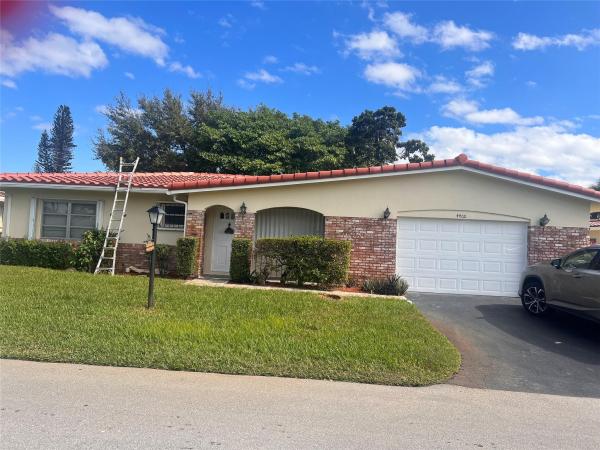 Crystal Lake Villas, 4400 NW 12th Dr, Deerfield Beach, Florida 33064, image 1