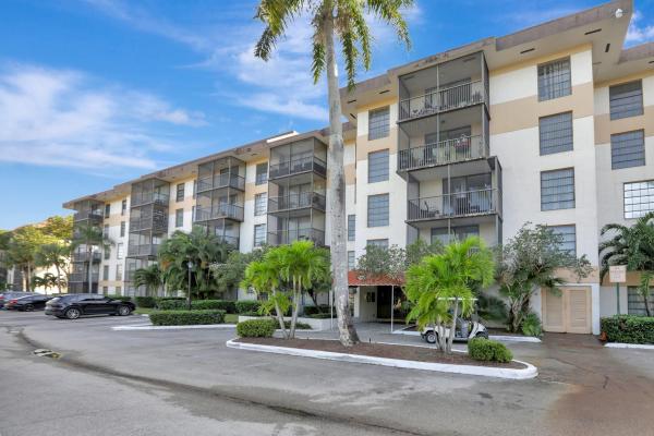 Inverwood Of Inverrary, 5570 NW 44th St #518A, Fort Lauderdale, Florida 33319, image 1