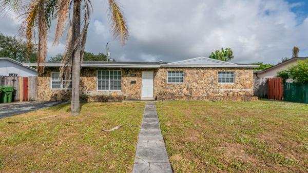 Boulevard Heights, 6921 SW 6th St, Pembroke Pines, Florida 33023, image 1