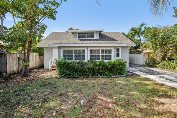 Lake Worth Town, 311 S Federal Hwy, Lake Worth Beach, Florida 33460, image 1