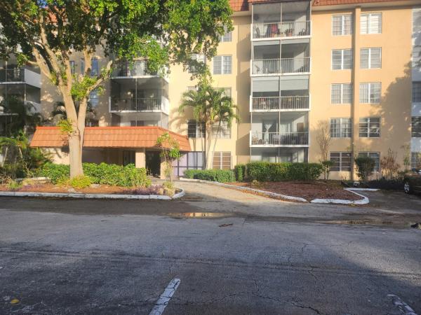 The Manors Of Inverrary, 4160 Inverrary Dr #311, Lauderhill, Florida 33319, image 1