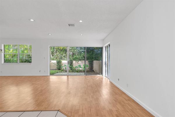 Coral Sun Townhomes, 4945 Riverside Dr #905, Coral Springs, Florida 33067, image 1