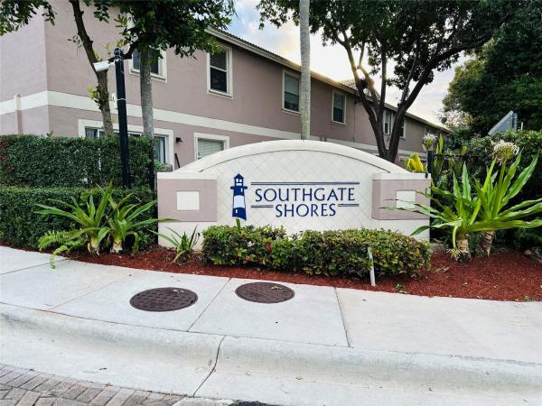 Southgate Shores, 8652 N Southgate Shores Cir, Tamarac, Florida 33321, image 1