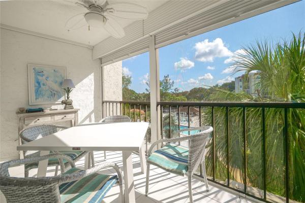 18th Hole At Inverrary, 3930 Inverrary Blvd #404-D, Lauderhill, Florida 33319, image 1