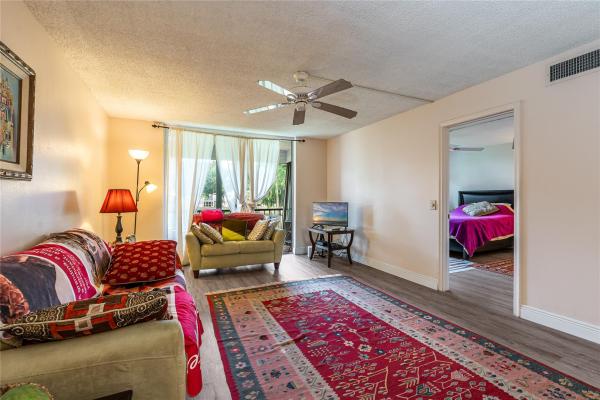 Hollybrook Golf & Tennis Club, 8930 S Hollybrook Blvd #209, Pembroke Pines, Florida 33025, image 1