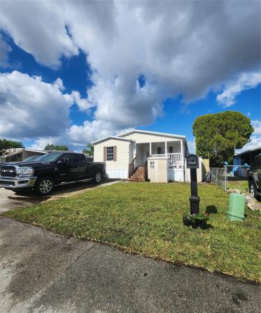 Orange Park Club, 13371 SW 9th St, Davie, Florida 33325, image 1