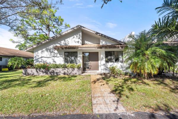 Shadywoods 1, 3915 Arelia Drive N, Delray Beach, Florida 33445, image 1