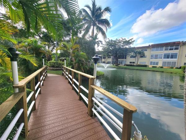 Petunia Gardens, 5171 W Oakland Park Blvd #308, Lauderdale Lakes, Florida 33313, image 1