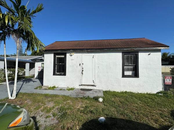 Gracewood, 201 N 61st Ter, Hollywood, Florida 33024, image 1