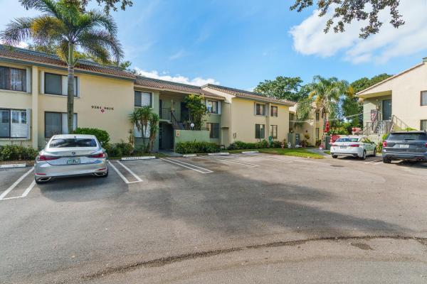 Patios Of Oakwood, 9592 SW 1st Ct #13-F, Coral Springs, Florida 33071, image 1