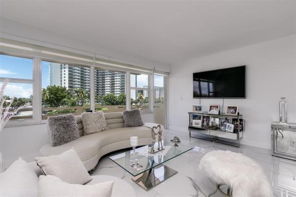 Coral Ridge Towers South, 3333 NE 34th St #304, Fort Lauderdale, Florida 33308, image 1