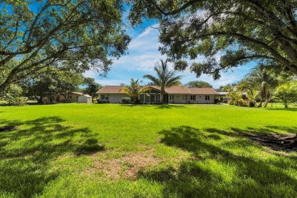 Hiatus Isles, 10820 SW 40th St, Davie, Florida 33328, image 1