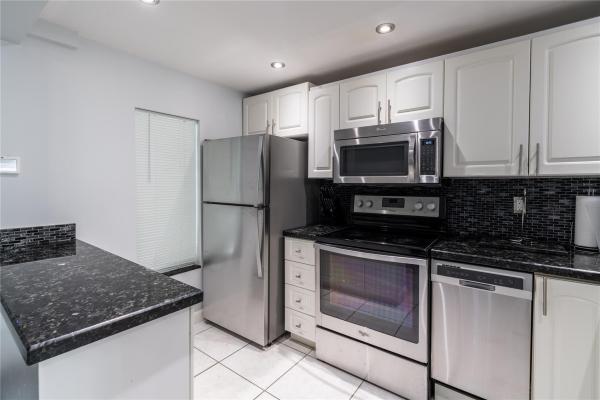 Isle Of Paradise, 470 Paradise Isle Blvd #105, Hallandale Beach, Florida 33009, image 1