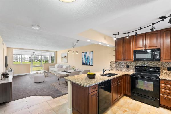Palm-Aire Country Club 3, 2651 S Palm Aire Dr #202, Pompano Beach, Florida 33069, image 1