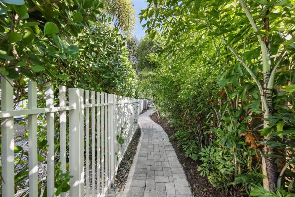Lofts Of Wiltons Manors, 2760 NE 8th Ave, Wilton Manors, Florida 33334, image 2