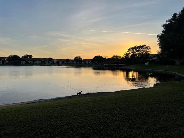 Lincoln Square, 608 Lincoln Ct, Deerfield Beach, Florida 33442, image 2