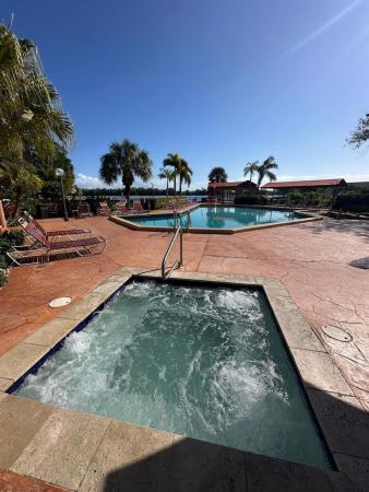 Lincoln Square, 608 Lincoln Ct, Deerfield Beach, Florida 33442, image 3