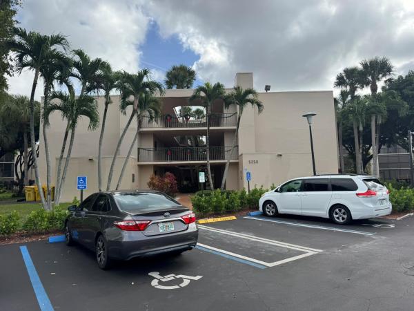 Oleander At Las Verdes, 5250 Las Verdes Cir #224, Delray Beach, Florida 33484, image 1