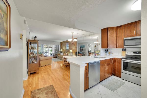 Sunrise Island, 3955 N Nob Hill Rd #210, Sunrise, Florida 33351, image 1