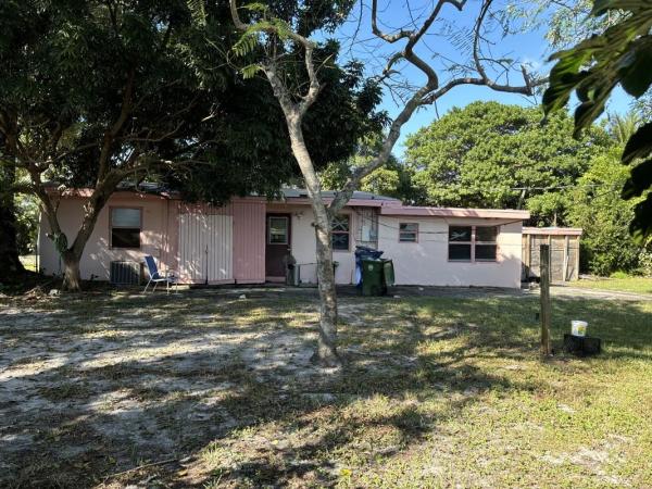 Sunset Manors, 2716 NE 1st Ave, Wilton Manors, Florida 33334, image 1