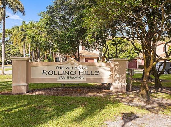 Rolling Hills Golf And Tennis Club, 3166 Fairway Cir #7, Davie, Florida 33328, image 1