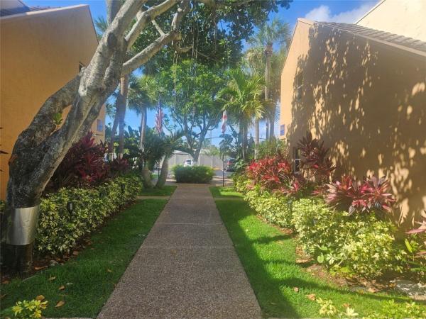 Deerfield Pines North, 959 SE 2nd Ave #215, Deerfield Beach, Florida 33441, image 1