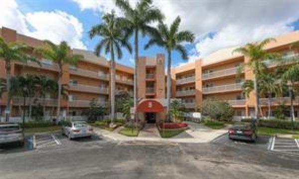 Yardley At Kings Point, 7725 Yardley Dr #113, Fort Lauderdale, Florida 33321, image 1