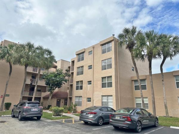 Live Oak Of Pine Island Ridge, 9430 Live Oak Pl #302, Davie, Florida 33324, image 1