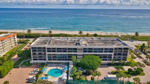 Yacht & Racquet Club Of Boca Raton, 2727 N Ocean Blvd #2080, Boca Raton, Florida 33431, image 2