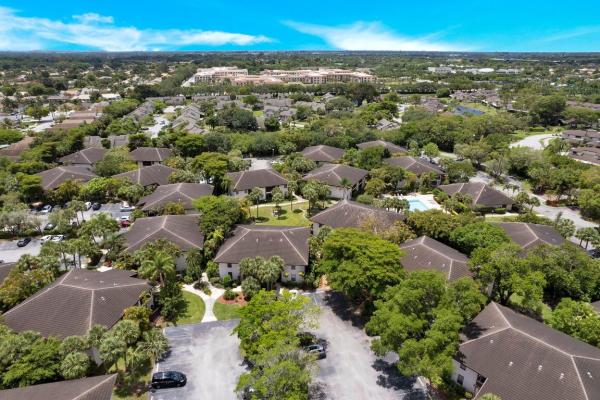Boca Ridge Garden Villas, 9286 Sabal Ridge Cir #D, Boca Raton, Florida 33428, image 2