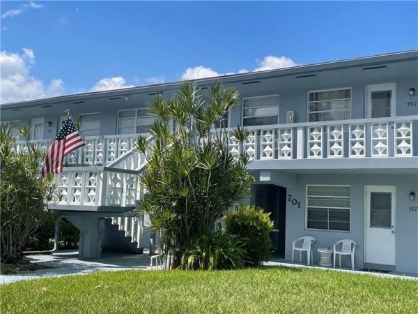 Canadian Ocean Breeze, 701 Pine Dr, Pompano Beach, Florida 33060, image 1