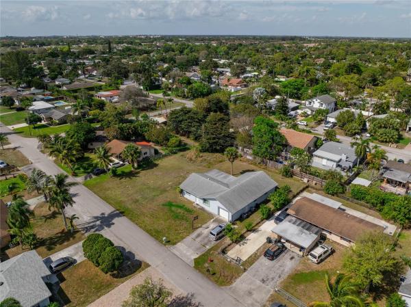 Country Club Acres, 5207 Cleveland Rd, Delray Beach, Florida 33484, image 2