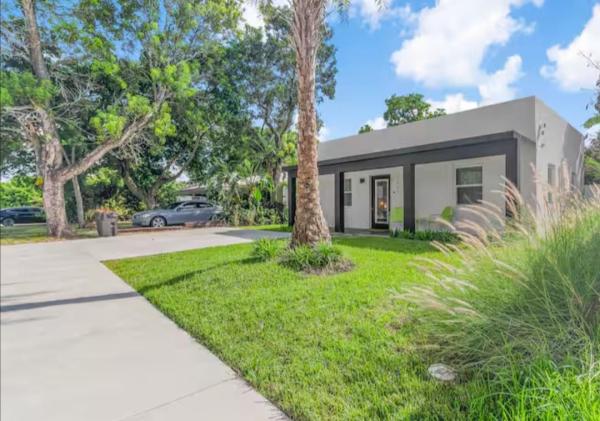 South Middle River, 1304 NW 1st Ave, Fort Lauderdale, Florida 33311, image 1
