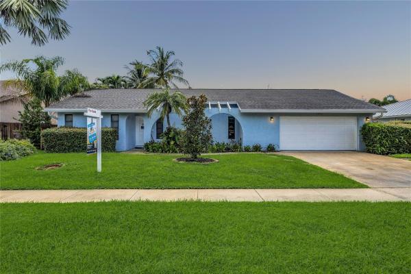 Lakeside Shores, 12662 Guilford Cir, Wellington, Florida 33414, image 1
