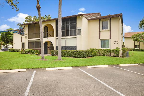 Pine Ridge 4, 5730 Pine Wood Dr #D-2, Greenacres, Florida 33463, image 1