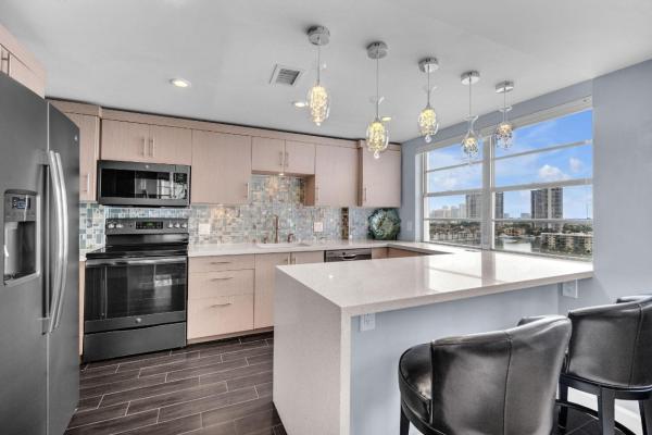Admirals Port West, 2801 NE 183rd St #1417W, Aventura, Florida 33160, image 2