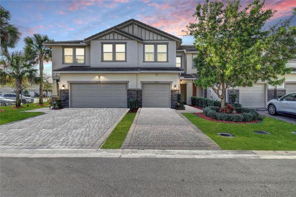 Veleiros At Crystal Lake, 1002 Rio Ct, Deerfield Beach, Florida 33064, image 1