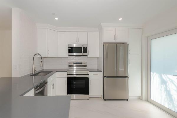 Fairways Royale, 1425 Atlantic Shores Blvd #101, Hallandale Beach, Florida 33009, image 1