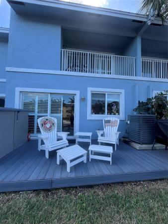 Grand Key Canal Townhouses, 2113 NE 44th St, Lighthouse Point, Florida 33064, image 1