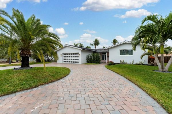 Middle River Manor, 2400 NE 18th Ave, Wilton Manors, Florida 33305, image 1
