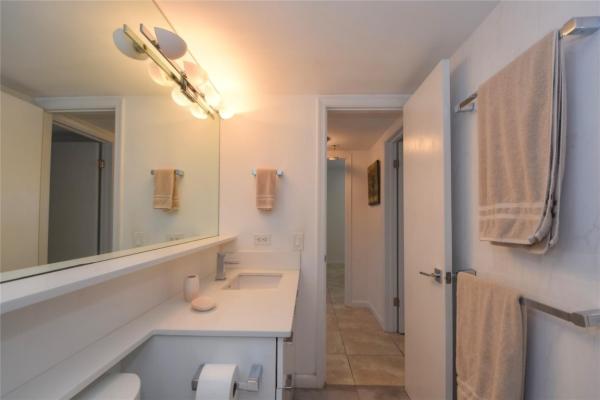 Sea Ranch Lakes North, 5200 N Ocean Blvd #909D, Lauderdale By The Sea, Florida 33308, image 2