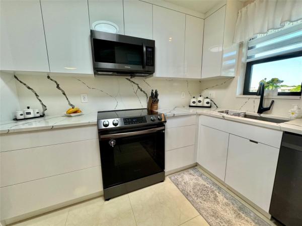 The Palms Of Deer Creek, 2440 Deer Creek Country Club Blvd #305-C, Deerfield Beach, Florida 33442, image 1