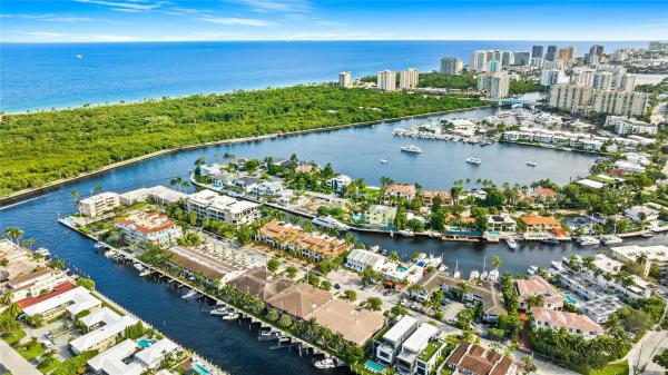 Seminole Lake Townhomes, 2750 NE 14th St, Fort Lauderdale, Florida 33304, image 1