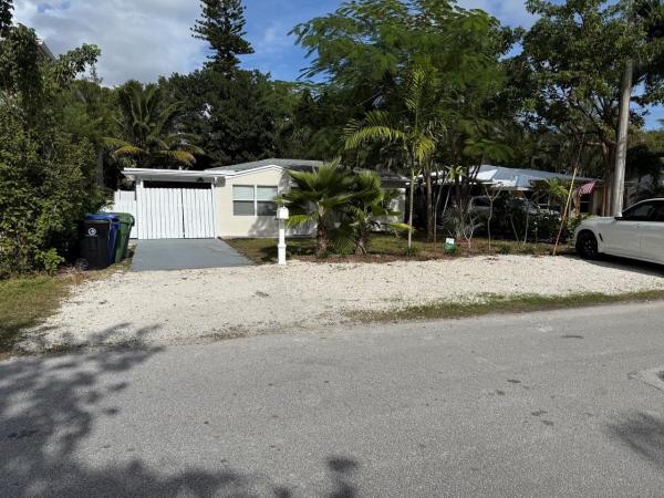 Vinik, 833 SW 11th Ct, Fort Lauderdale, Florida 33315, image 1