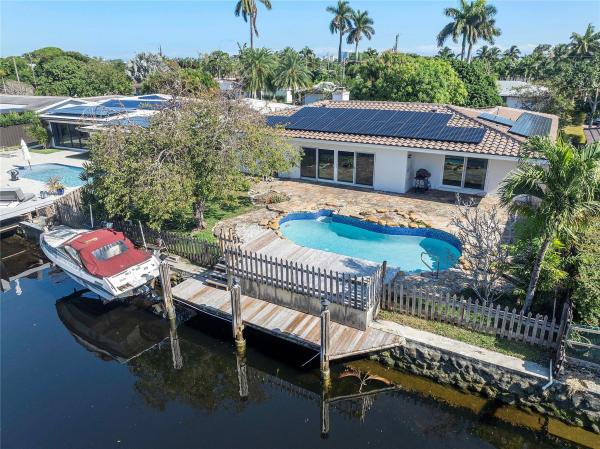 Edgewater Estates, 2225 NE 16th Ave, Wilton Manors, Florida 33305, image 1