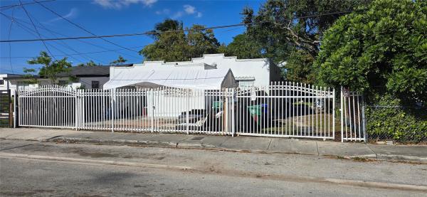 De Leon Park, 781 NW 30th St, Miami, Florida 33127, image 1