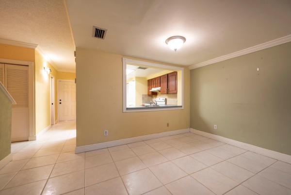 Sunblest Townhomes, 4754 NW 89th Ave, Sunrise, Florida 33351, image 2