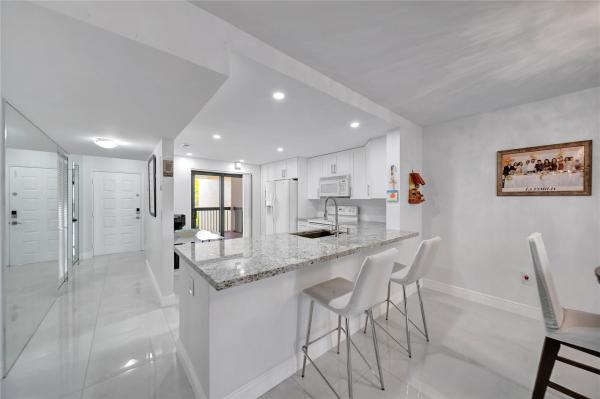 Lakes Of Environ, 3521 Environ Blvd #B410, Lauderhill, Florida 33319, image 1