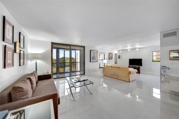 Lakes Of Environ, 3521 Environ Blvd #B410, Lauderhill, Florida 33319, image 1