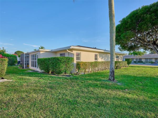 Boca Lakes, 8957 Warwick Dr, Boca Raton, Florida 33433, image 2